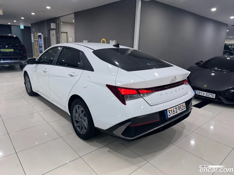 Hyundai Avante CN7 1.6 2024 — миниатюра 2