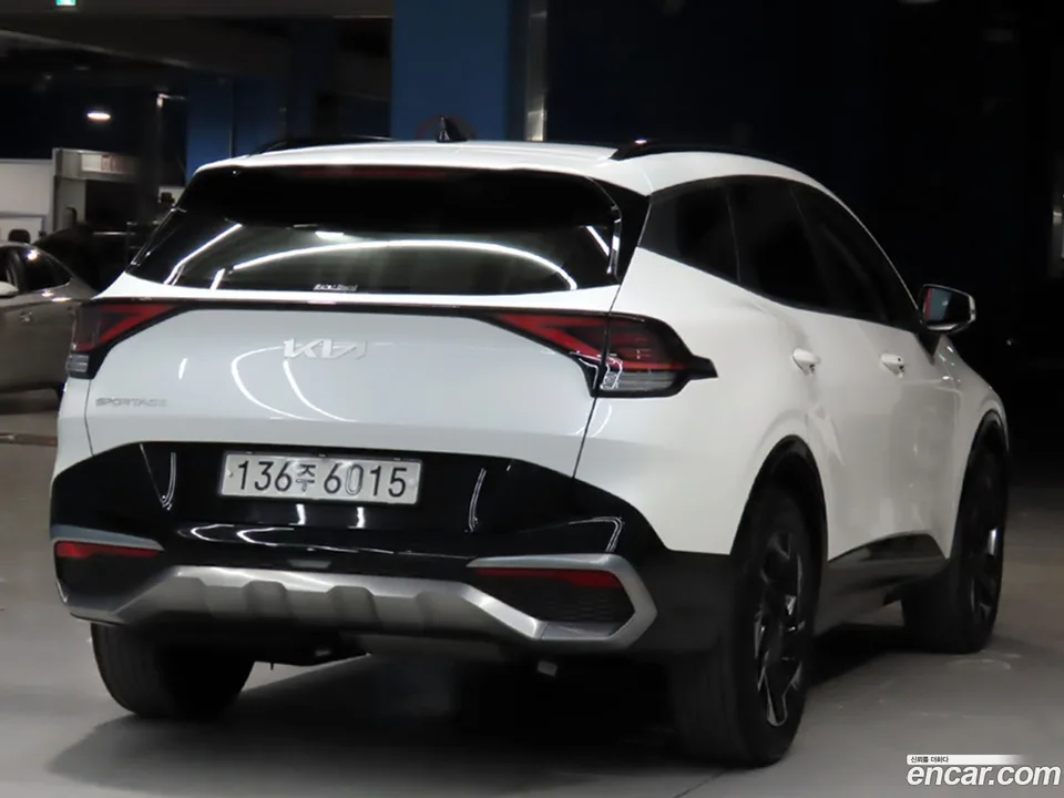 Kia Sportage 2.0 2WD 2022 — миниатюра 2