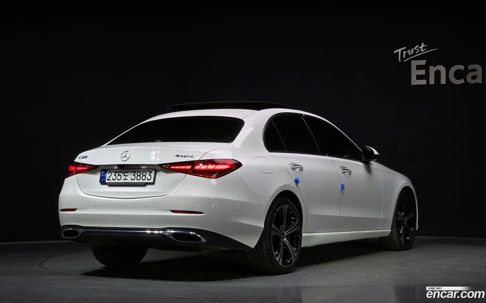 Mercedes-Benz C-Class C300 4MATIC 2023 — миниатюра 2