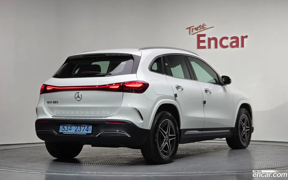 Mercedes-Benz EQA EQA250 AMG 2024 — миниатюра 2