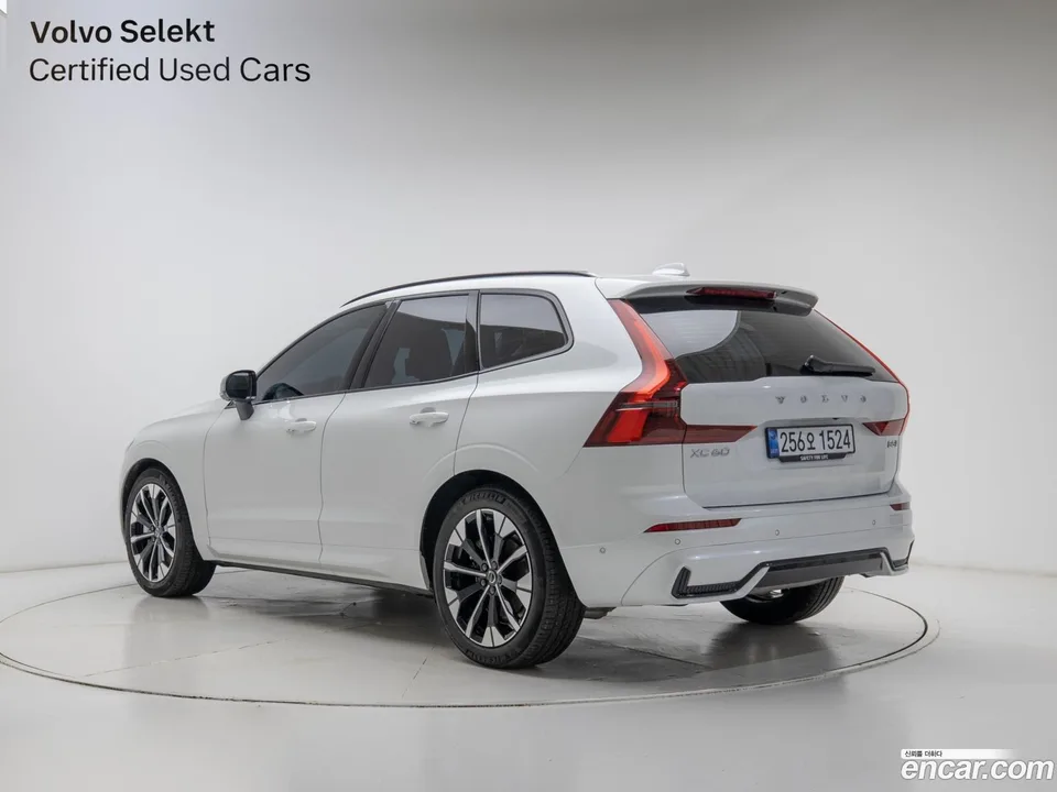 Volvo XC60 B5 2025 — миниатюра 4