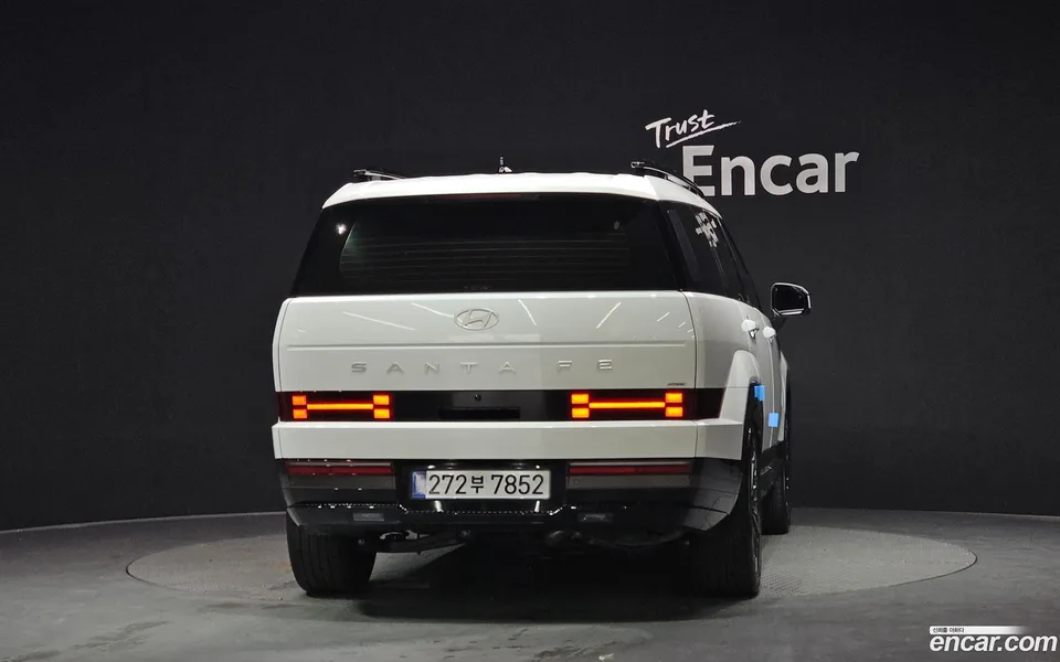 Hyundai Santa Fe HEV 1.6 4WD 2025 — миниатюра 4