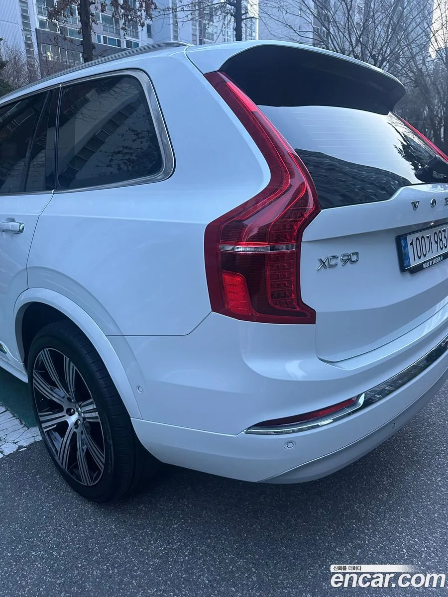 Volvo XC90 T8 2022 — миниатюра 2