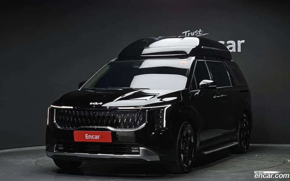 Kia Carnival 7 2025 — фото 1, купить с доставкой в Москву