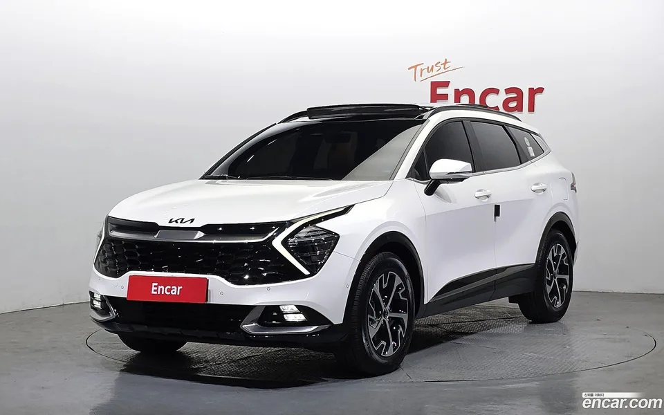 Kia Sportage Hybrid 2WD 2023 — фото 1, купить с доставкой в Москву