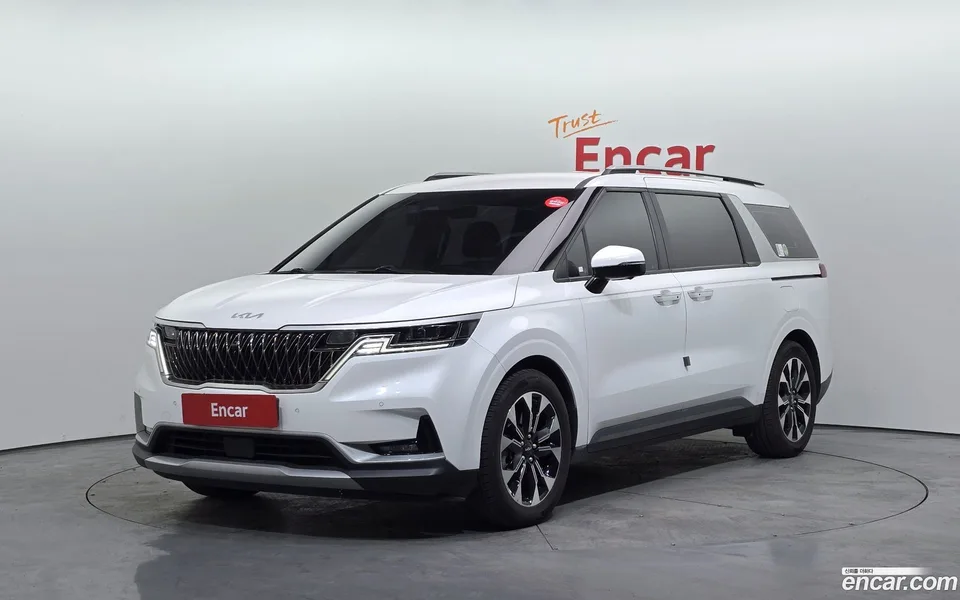 Kia Carnival 9 2023 — фото 1, купить с доставкой в Москву