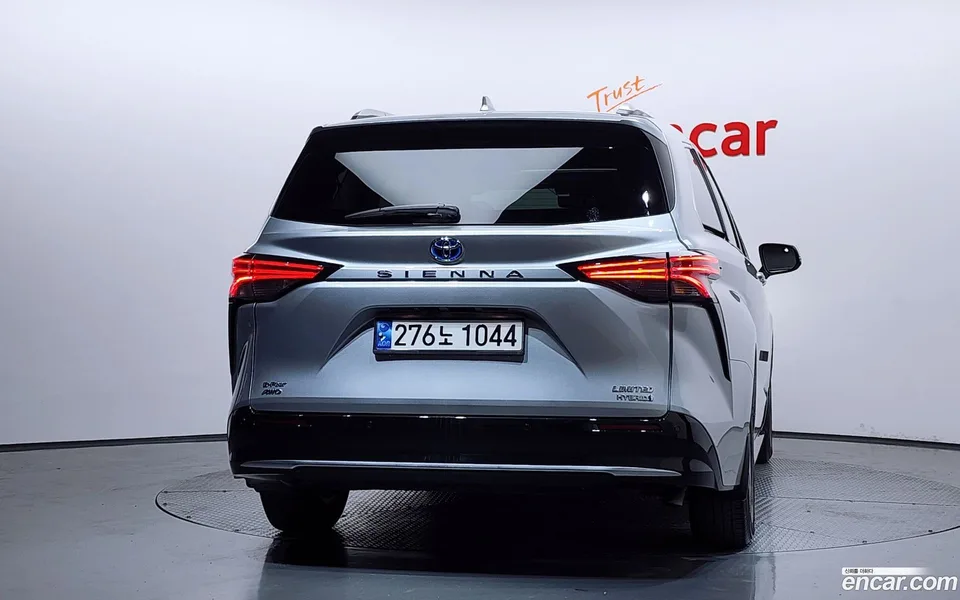 Toyota Sienna 2.5 AWD 2022 — миниатюра 4