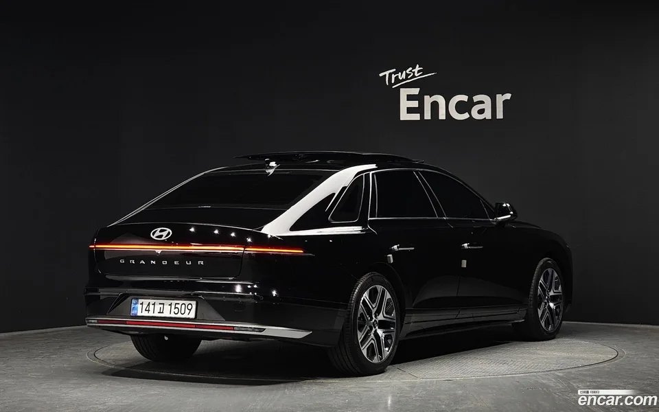 Hyundai Grandeur 2.5 2WD 2023 — миниатюра 2
