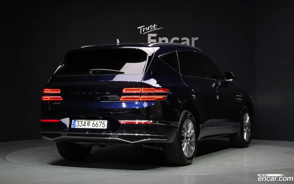 Genesis GV80 2.5T 2WD 2023 — миниатюра 2