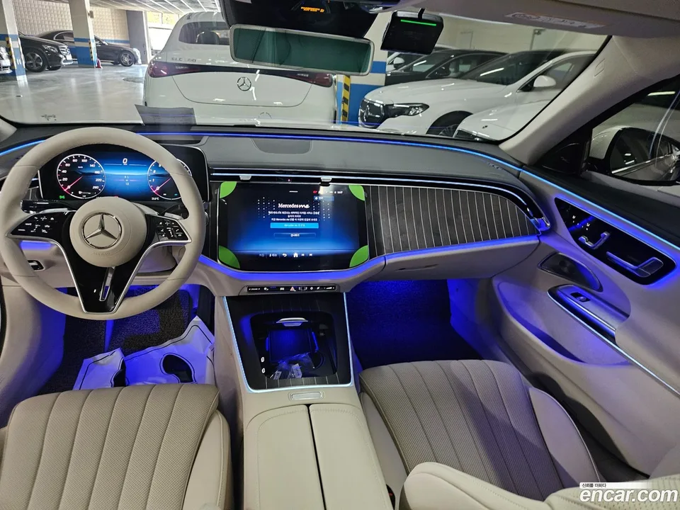 Mercedes-Benz E-Class E300 4MATIC 2026 — миниатюра 2