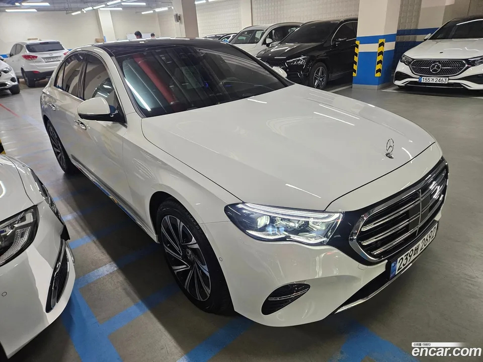 Mercedes-Benz E-Class E300 4MATIC 2026 — миниатюра 5