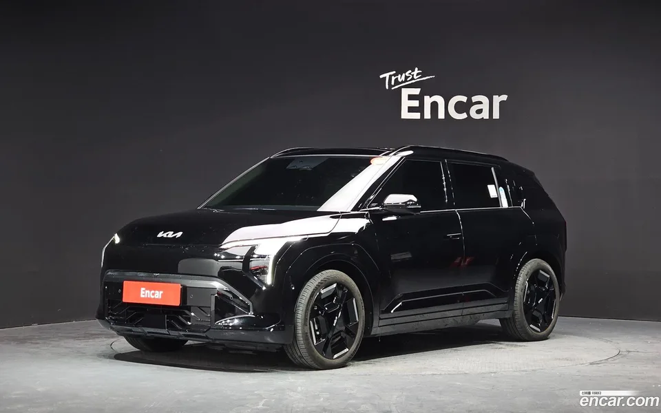 Kia EV3 2WD 2024 — фото 1, купить с доставкой в Москву