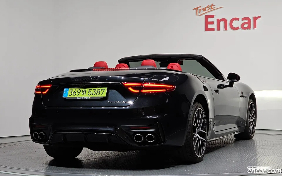 Maserati GranCabrio 3.0 V6 2024 — миниатюра 2