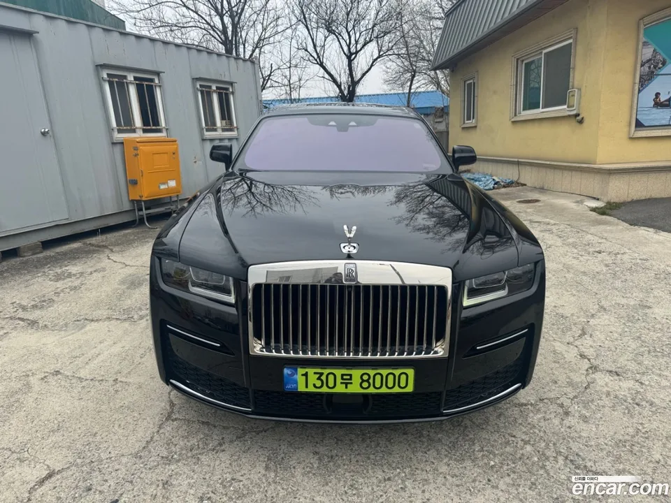 Rolls-Royce Ghost 6.7 V12 2023 — миниатюра 2