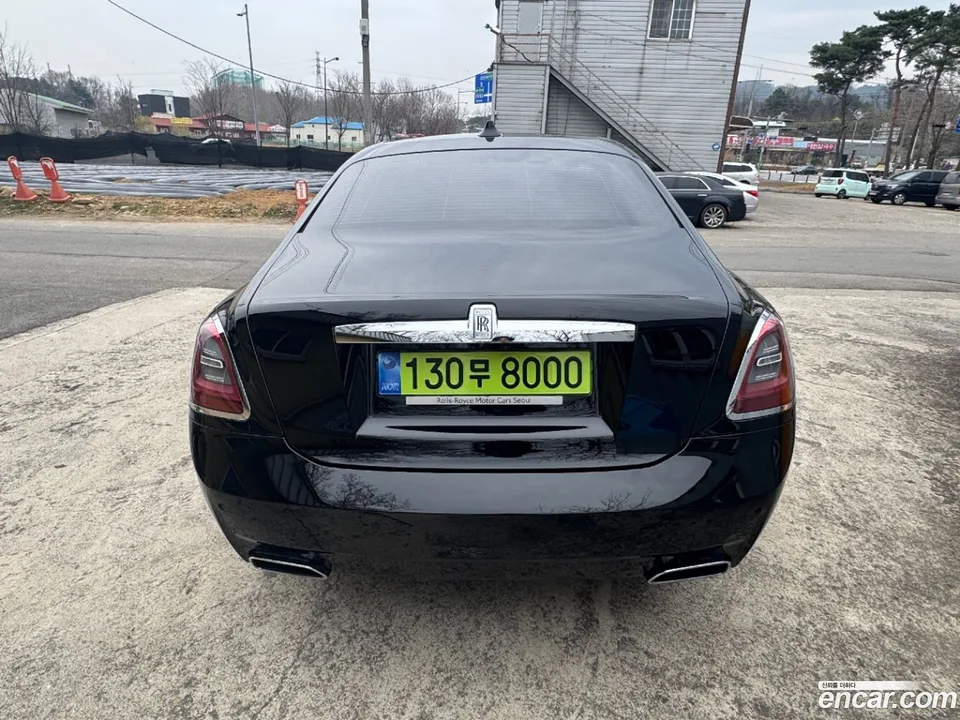 Rolls-Royce Ghost 6.7 V12 2023 — миниатюра 5