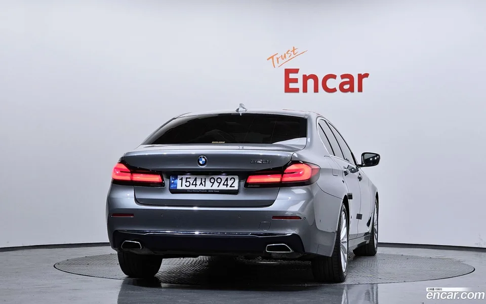 BMW 5 Series 520i 2022 — миниатюра 4