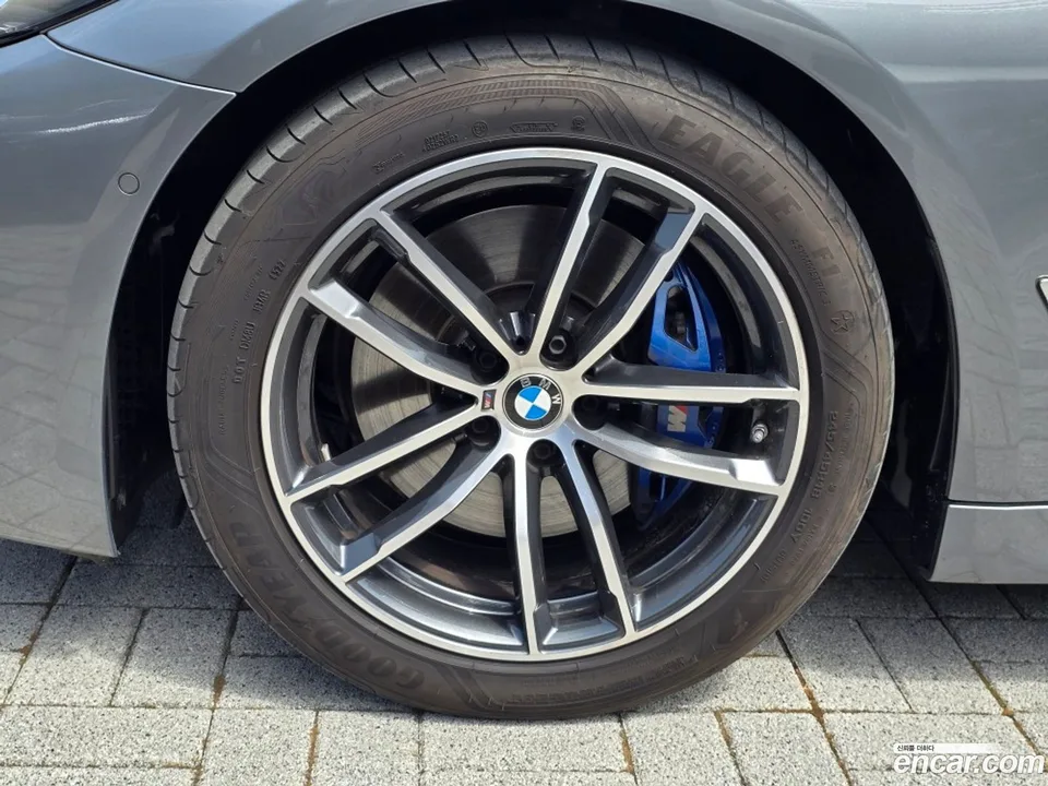 BMW 5 Series 520i M 2023 — миниатюра 5