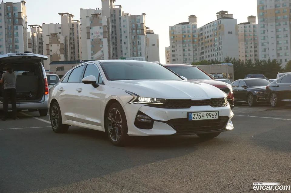 Kia K5 1.6 2023 — миниатюра 3