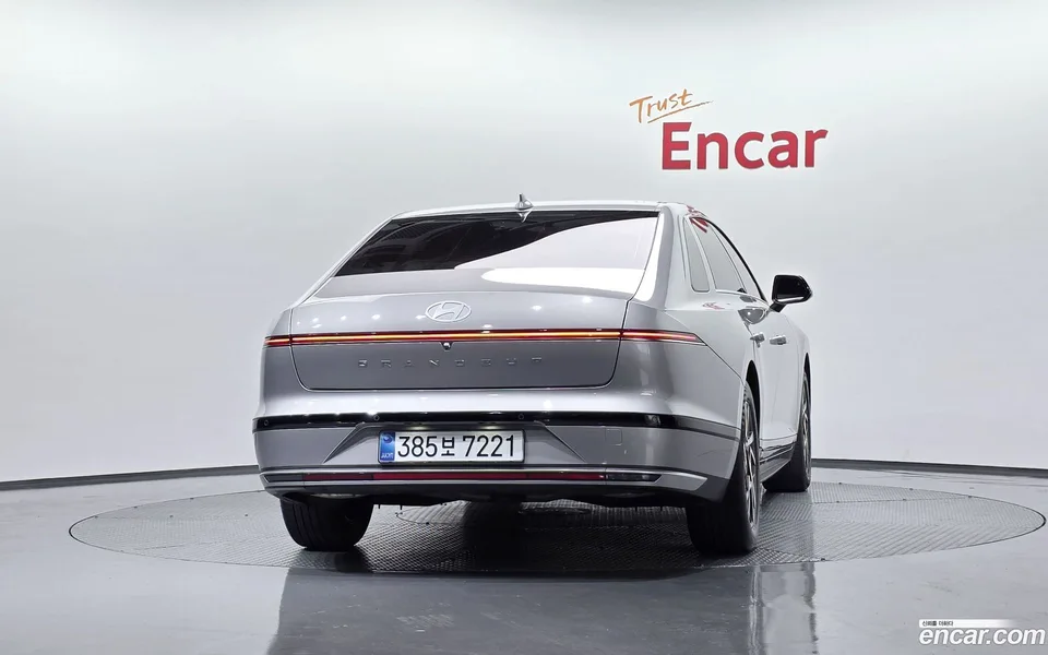 Hyundai Grandeur Hybrid 2025 — миниатюра 4