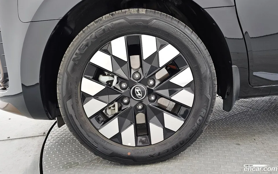 Hyundai Staria HEV 1.6 7 2024 — миниатюра 5