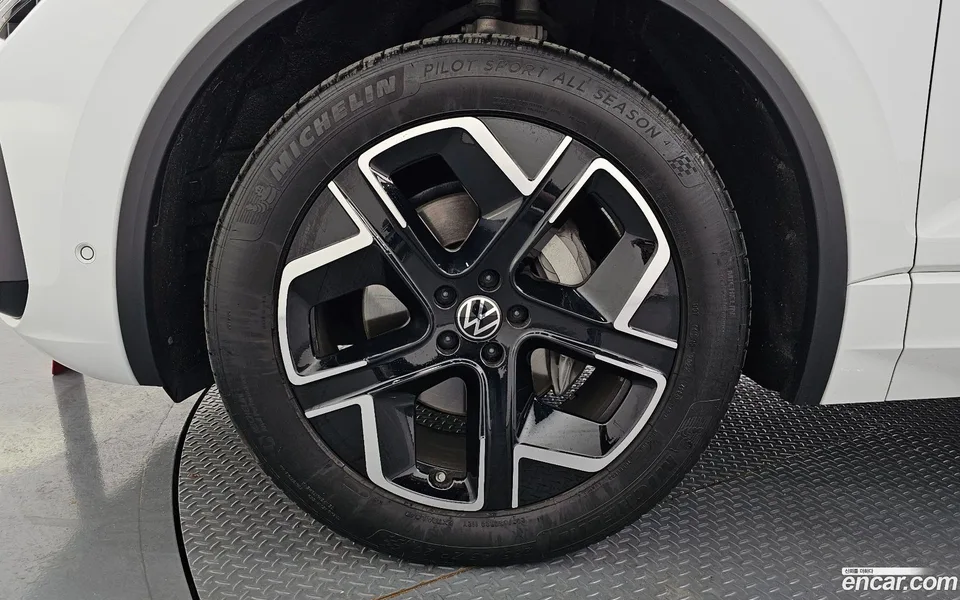 Volkswagen Touareg 3.0 TDI 2024 — миниатюра 5