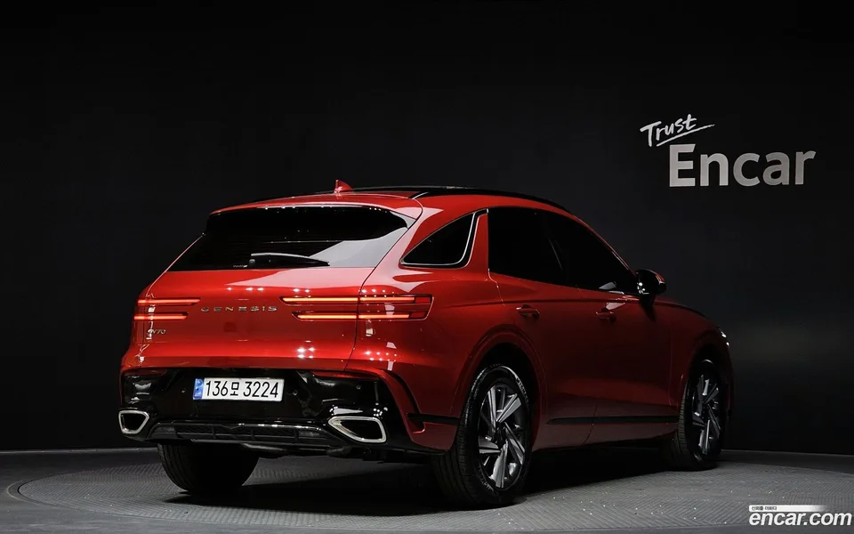 Genesis GV70 2.5T 2WD 2024 — миниатюра 2