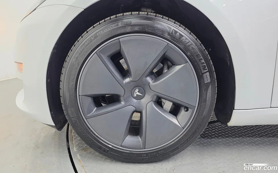 Tesla Model 3 RWD 2022 — миниатюра 5