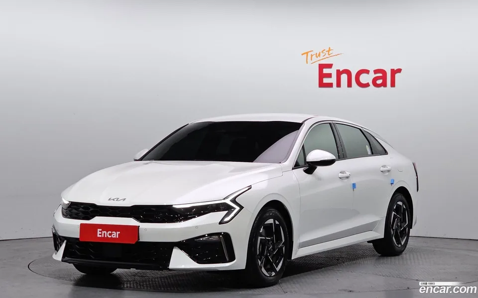 Kia K5 2.0 2024 — фото 1, купить с доставкой в Москву