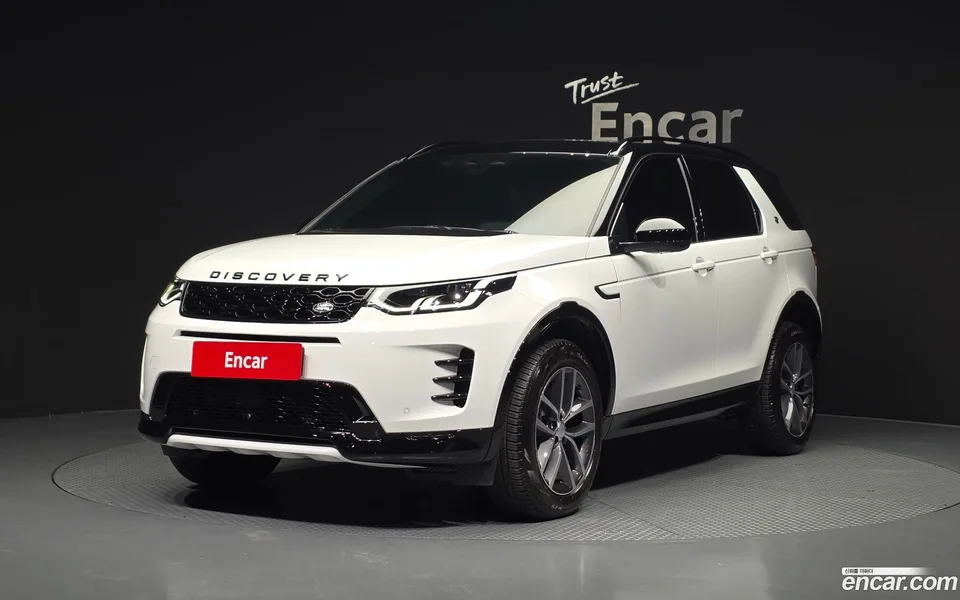 Land Rover Discovery Sport P250 SE 2025 — фото 1, купить с доставкой в Москву