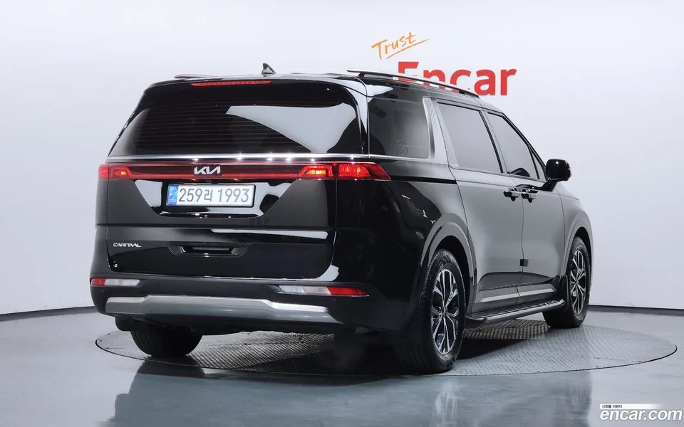 Kia Carnival 9 2022 — миниатюра 2