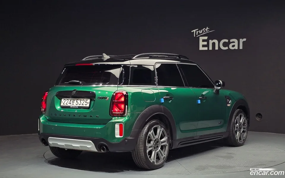 MINI Cooper S Countryman ALL4 2023 — миниатюра 2