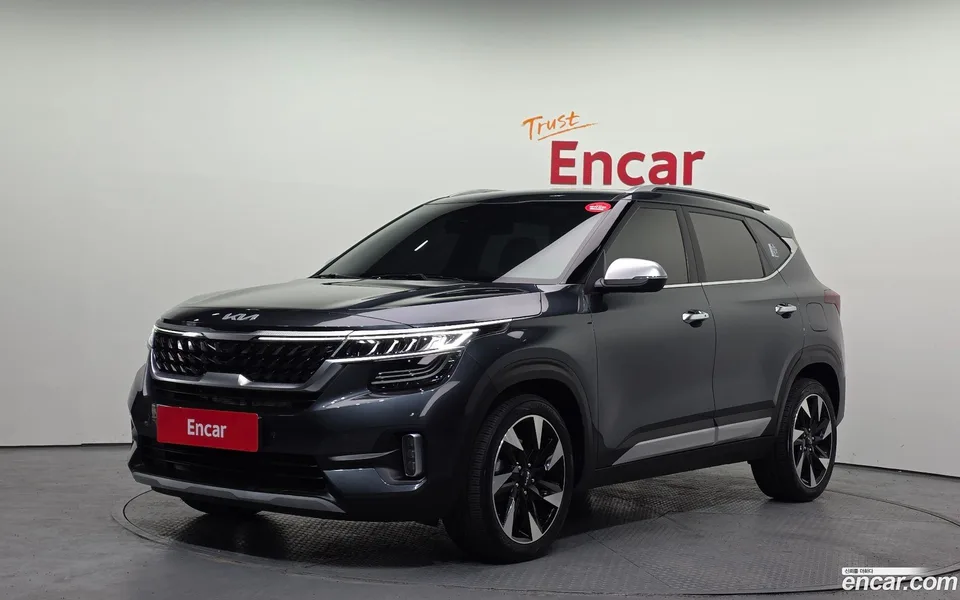 Kia Seltos 1.6 2WD 2022 — фото 1, купить с доставкой в Москву