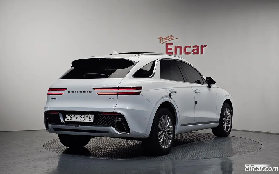 Genesis GV70 2.5T AWD 2023 — миниатюра 2