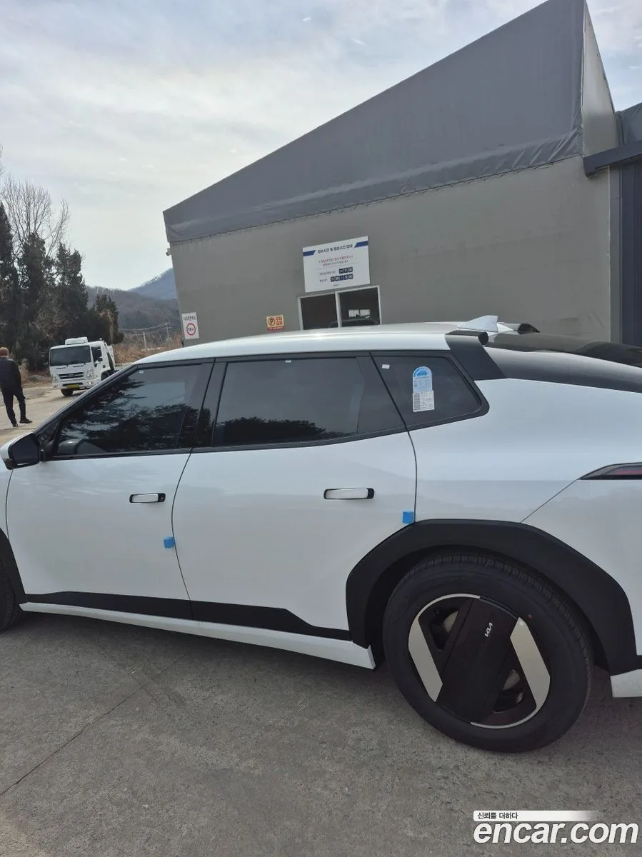 Kia EV4 2WD 2026 — миниатюра 5