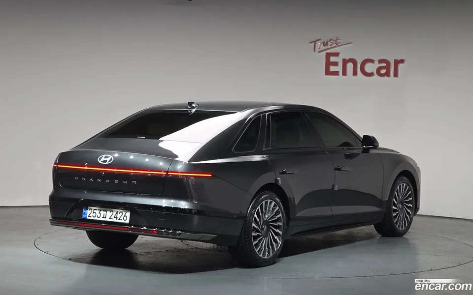 Hyundai Grandeur Hybrid 2024 — миниатюра 2