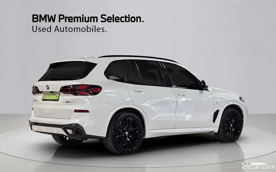 BMW X5 xDrive 50e M 2024 — миниатюра 2