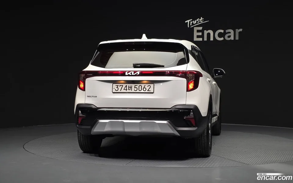 Kia Seltos 2.0 2WD 2023 — миниатюра 4