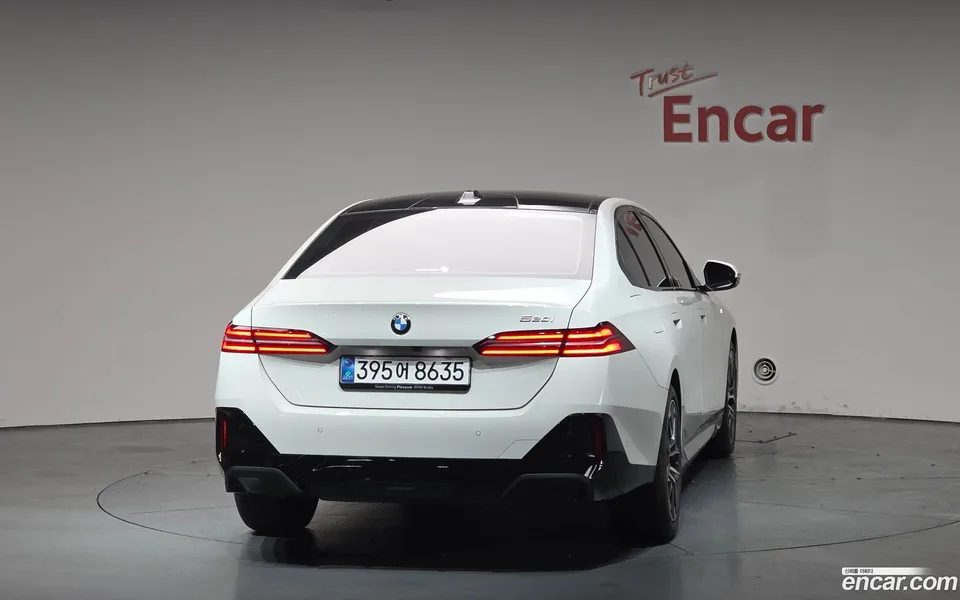 BMW 5 Series 520i M 2025 — миниатюра 4