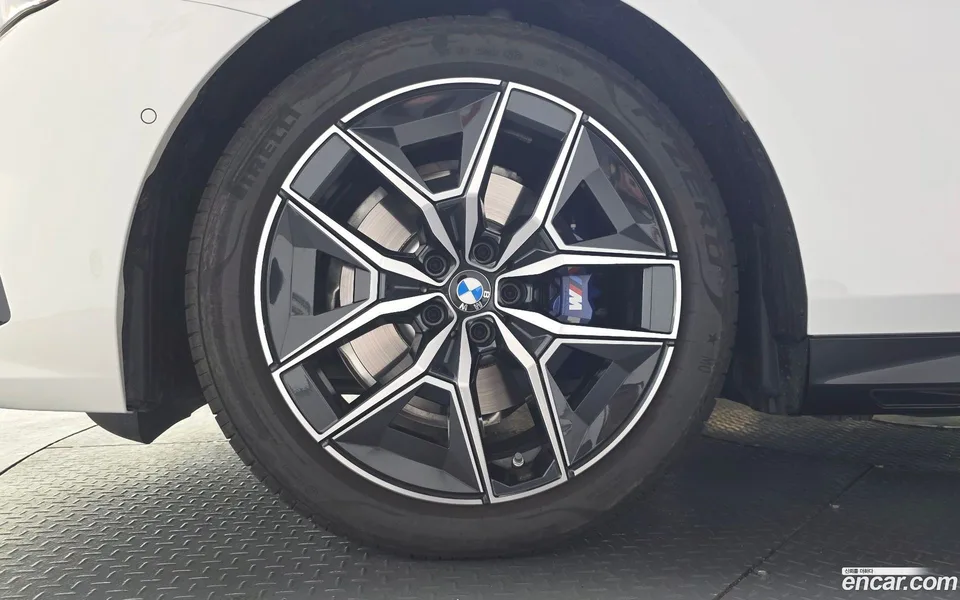 BMW 5 Series 520i M 2025 — миниатюра 5