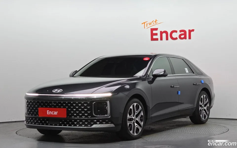 Hyundai Grandeur (GN7) 2.5 2WD 2025 — фото 1, купить с доставкой в Москву