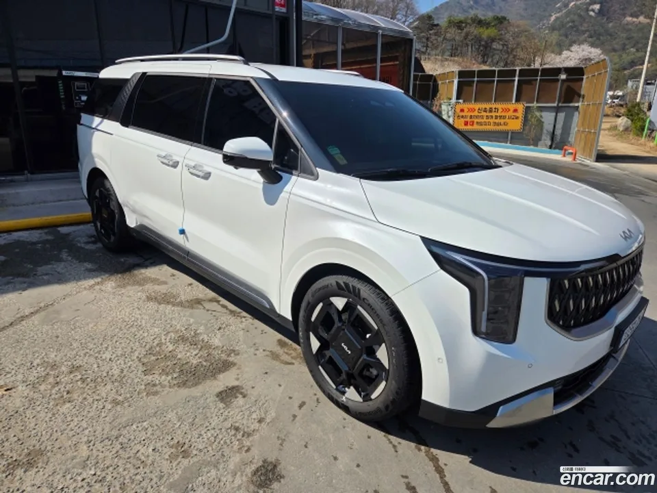 Kia Carnival HEV 9 2024 — миниатюра 3