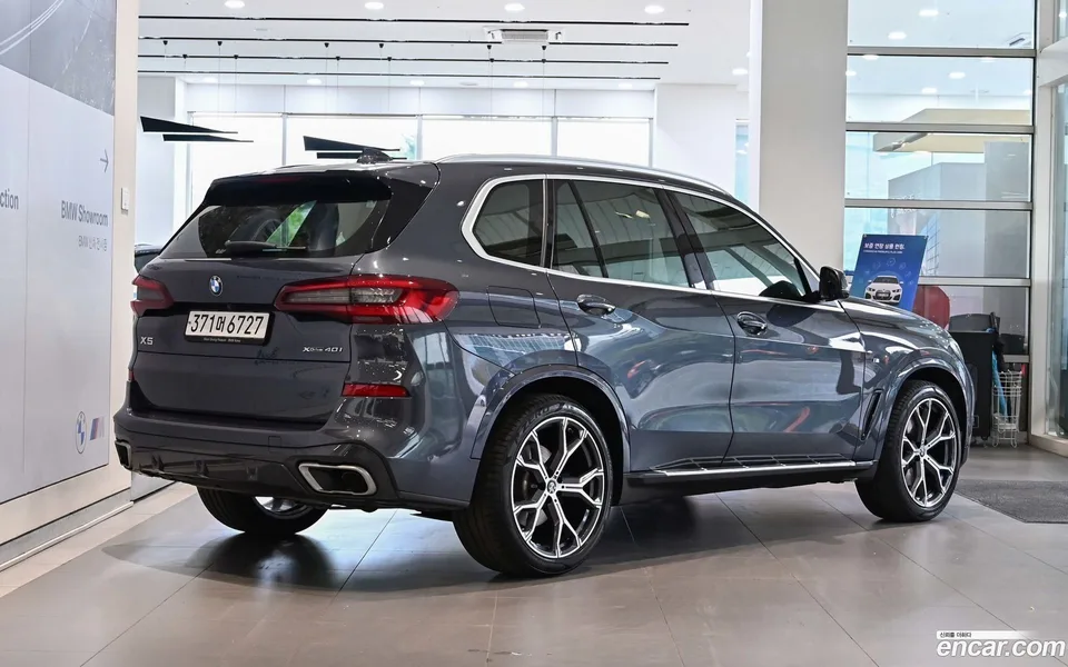 BMW X5 xDrive 40i M 2022 — миниатюра 2