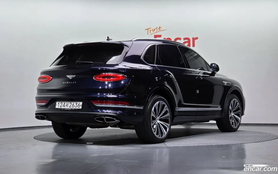 Bentley Bentayga 4.0 V8 2023 — миниатюра 2