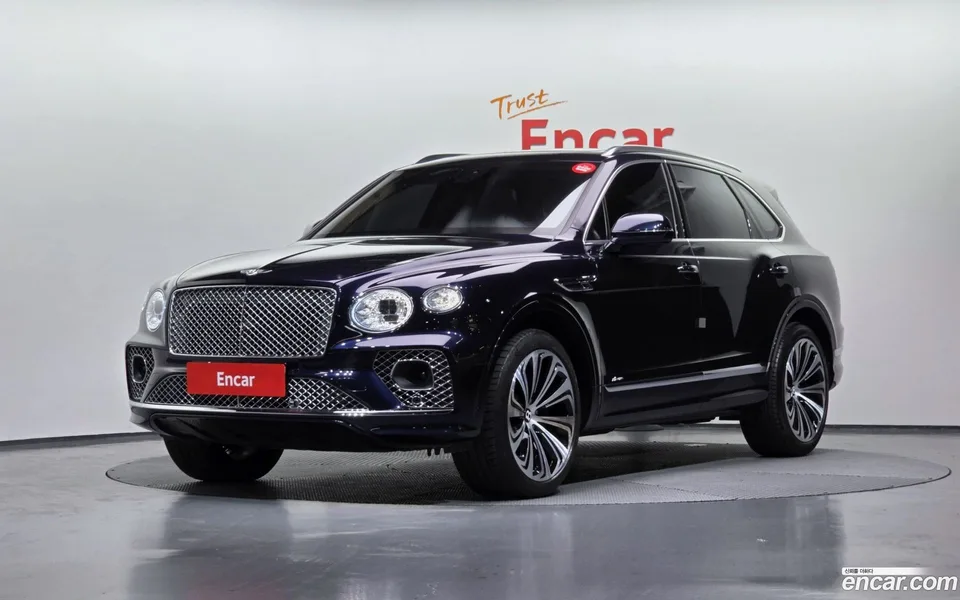Bentley Bentayga 4.0 V8 2023 — фото 1, купить с доставкой в Москву