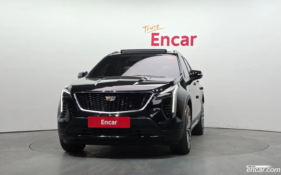 Cadillac XT4 2.0 AWD 2023 — миниатюра 3