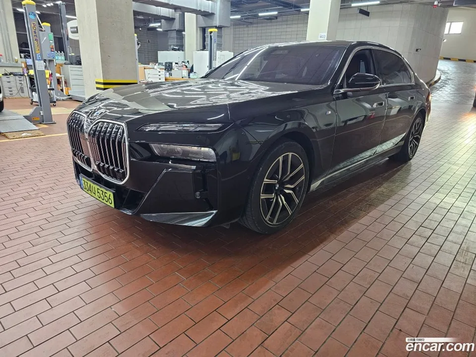 BMW 7 Series 740d xDrive M 2025 — фото 1, купить с доставкой в Москву