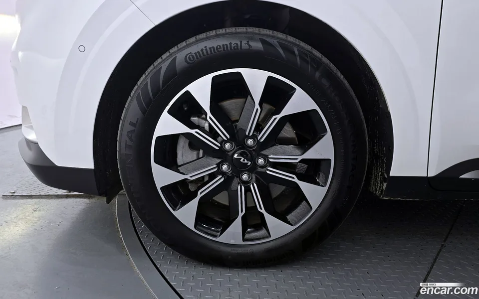 Kia Carnival 7 2023 — миниатюра 5