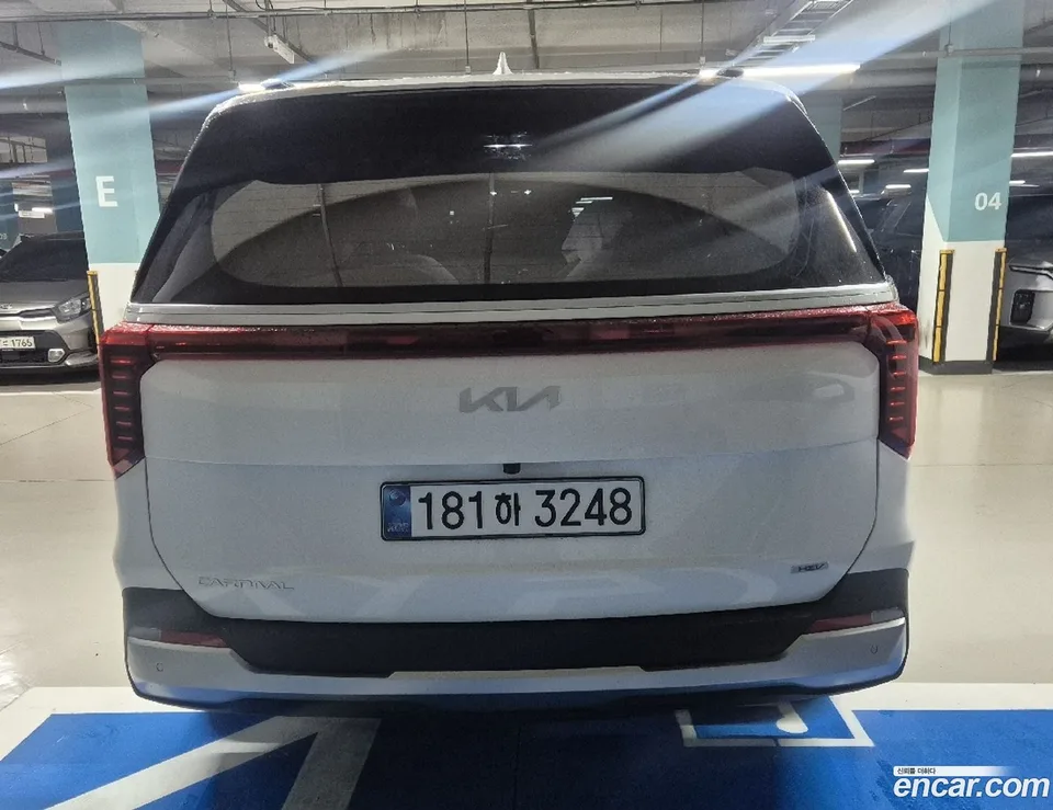 Kia Carnival 9 2025 — миниатюра 2