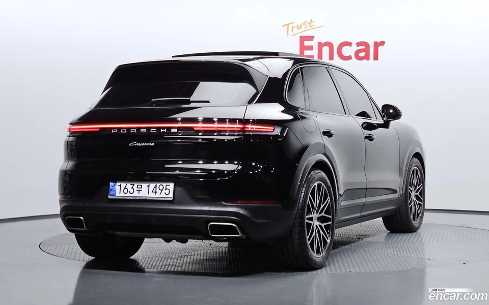 Porsche Cayenne 3.0 2024 — миниатюра 2