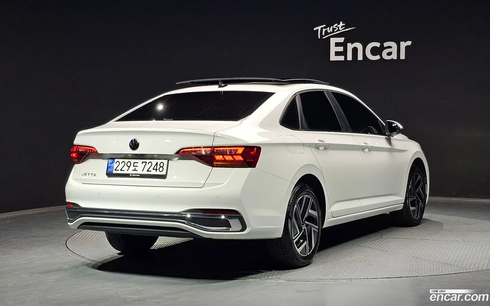 Volkswagen Jetta 1.5 TSI 2023 — миниатюра 2